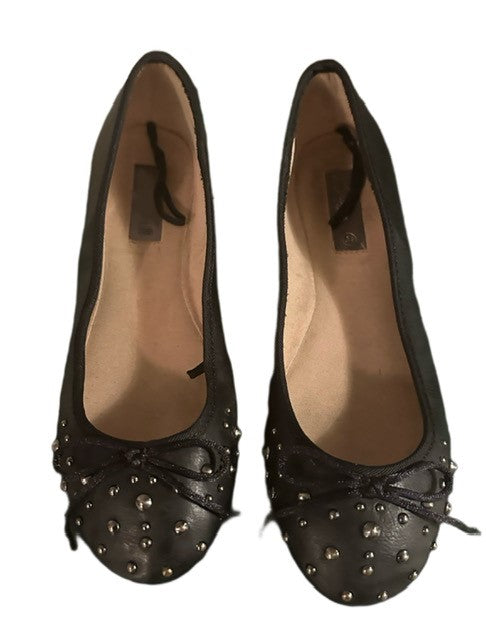 ZARA LEATHER STUDDED BALLERINA FLATS (SZ 1/2)
