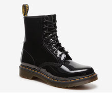 Load image into Gallery viewer, GIRLS' DR. MARTENS PATENT LAMPER BOOTS (SZ 5)