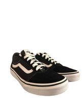 Load image into Gallery viewer, VANS WARD SNEAKER (SZ 4)