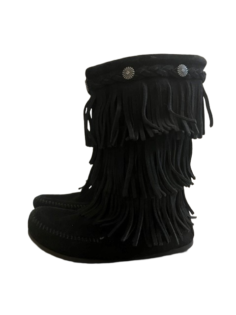 MINNETONKA 3 LAYER FRINGE BLACK BOOT (SZ 2)