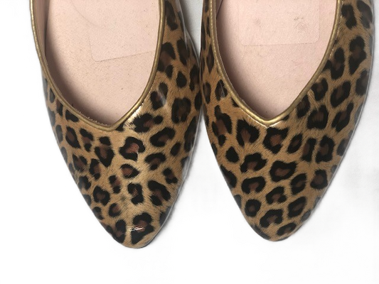 RUBY & BLOOM ANIMAL PRINT FLATS (SZ 4 1/2)