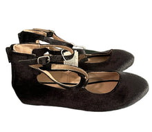 Load image into Gallery viewer, OLD NAVY FLATS (SZ 2)

