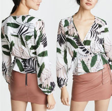 Load image into Gallery viewer, MILLY TROPICAL PRINT SILK TOP (SZ 10)
