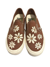 Load image into Gallery viewer, Vans | Painted Floral Slip-On VR3 SF (SZ 5)
