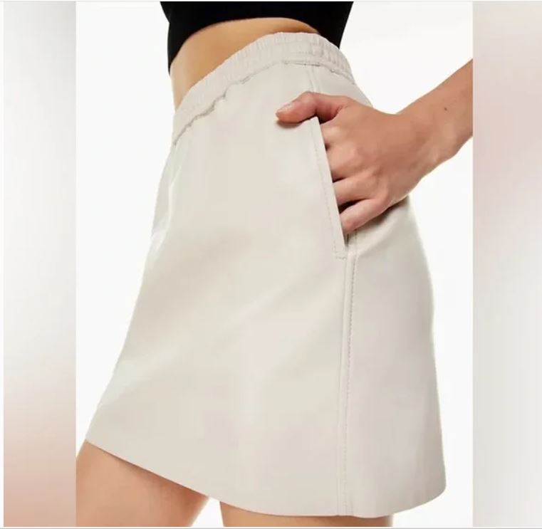 Women's Aritzia Babaton Faux Leather Mini Skirt (LG)