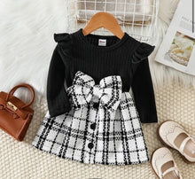 Cargar imagen en el visor de la galería, PatPat Rib Knit Ruffle Long-sleeve Spliced Tweed Bow Front Dress (9-12M)
