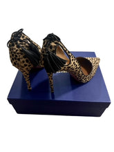Load image into Gallery viewer, AQUAZZURA FOREVER MARILYN CHEETAH PRINT HEELS (SZ 40)
