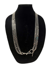 Cargar imagen en el visor de la galería, Authentic Dolce&amp;Gabbana Metal Lady Belt
