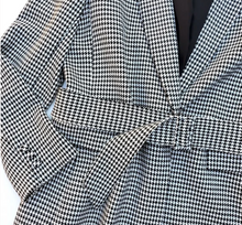 Load image into Gallery viewer, Gianni Bini Houndstooth Belted Blazer (SZ 10)
