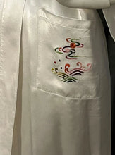 Load image into Gallery viewer, BEAUTIFUL 1960S Ivory Silk Kimono Robe Hand Embroidered
