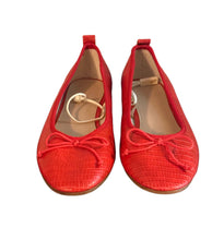 Load image into Gallery viewer, ZARA RED TEXTURED FLATS (SZ 32)
