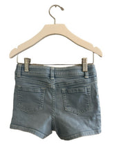Load image into Gallery viewer, CAT&amp;JACK SHORTS (SZ 6/6X)
