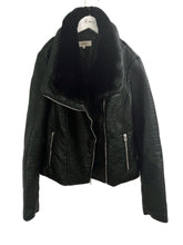 Load image into Gallery viewer, VEGAN LEATHER MOTO JACKET WITH FUR COLLAR (SZ M)
