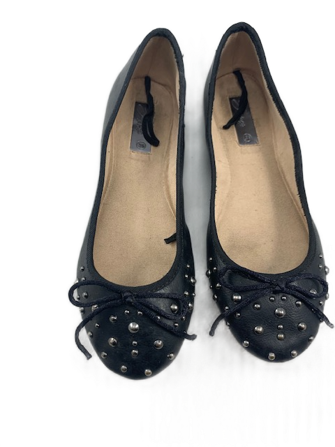 ZARA LEATHER STUDDED BALLERINA FLATS (SZ 1 1/2)