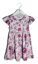 Load image into Gallery viewer, FLORAL FLUTTER SLEEVE DRESS (4-5)
