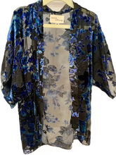 Load image into Gallery viewer, WILD&amp;WHIMSY BLUE KIMONO SZ-M (4-5)
