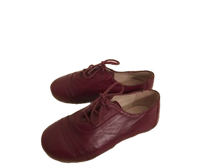 Cargar imagen en el visor de la galería, MARIE CHANTAL LEATHER SHOES (SZ 8)
