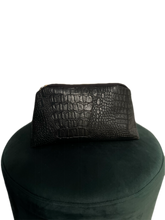 Cargar imagen en el visor de la galería, Tiffany Embossed Bag
