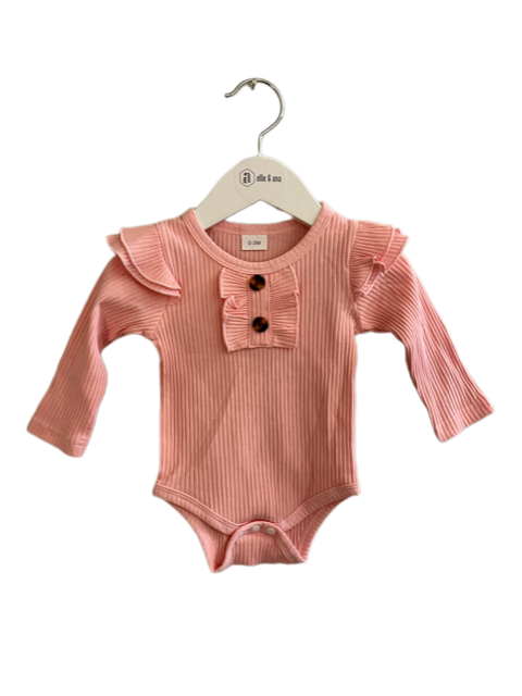 PINK RUFFLE ONESIE (SZ 0-3)