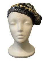 Load image into Gallery viewer, GIRLS&#39; BLACK/GOLD SEQUIN BERET (OS)
