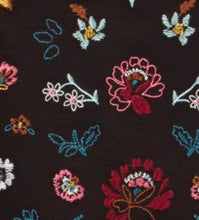 Cargar imagen en el visor de la galería, Ella Moss Black Floral Embroidered Kera Ponte Skirt - (SZ 14)
