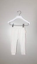 Load image into Gallery viewer, WHITE RIBBED TWO PIECE SET (SZ 2Y)
